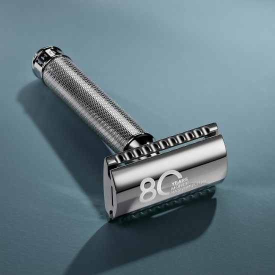 Aparat de ras safety razor cu cap cu pieptene închis Muehle R89 J80 - Ediție aniversară Aparat de ras safety razor cu cap cu pieptene închis Muehle R89 J80 - Ediție aniversară
