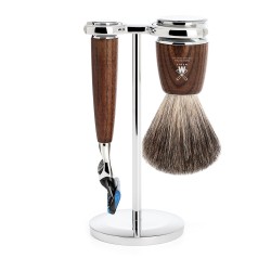 Set de barbierit cu aparat de ras Fusion si pamatuf din par de bursuc cu maner din lemn de frasin S81H220F